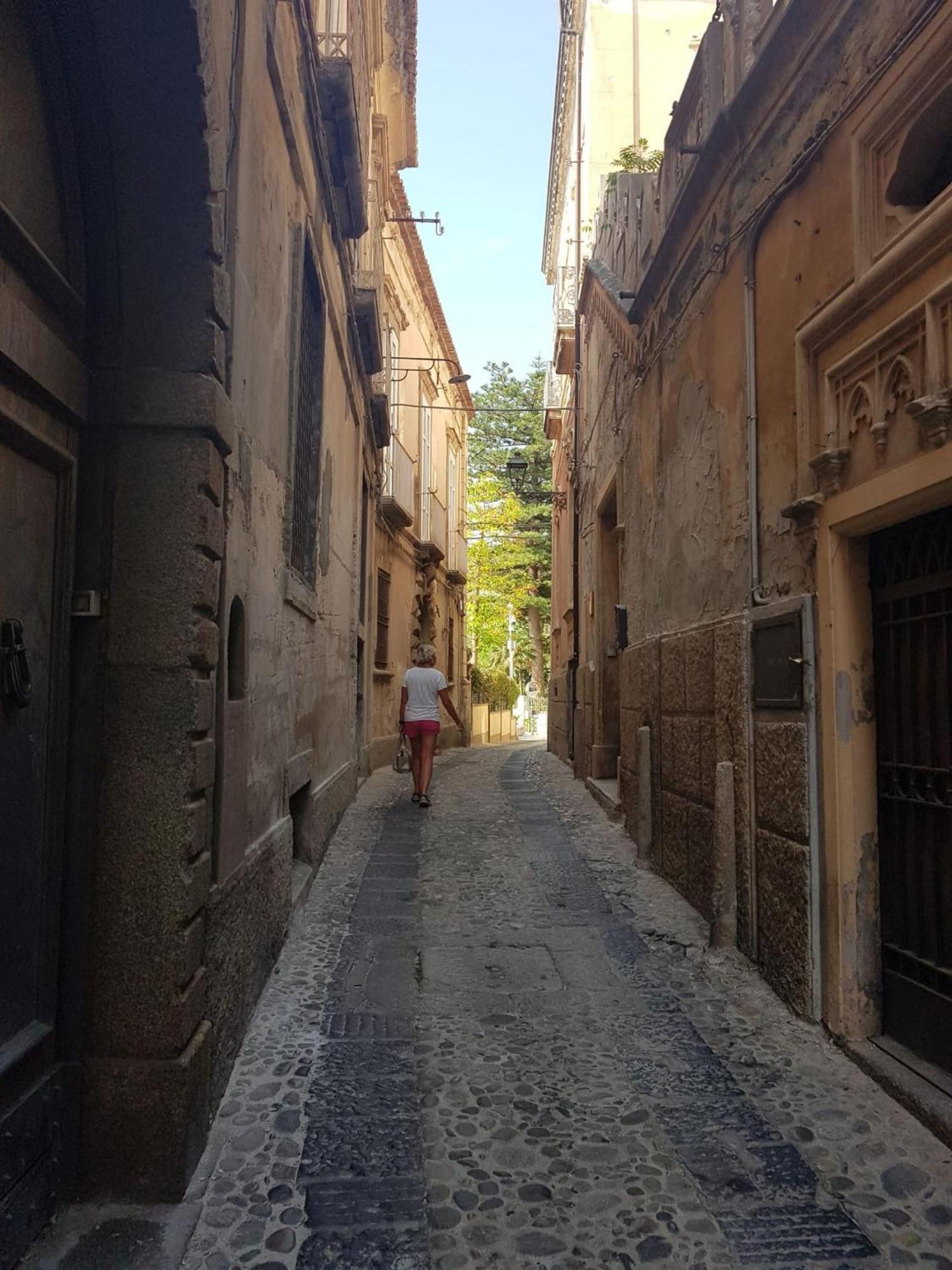B&B Il Vicolo Di Pizzo מראה חיצוני תמונה